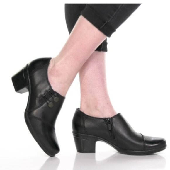 Clarks Emslie Warren Black Booties Side Zip Size 7 EU 37.5 - Picture 2 of 9